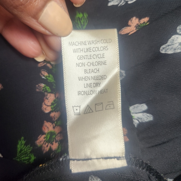 Floral sheer dress with layers & side ruching - Picture 4 of 11